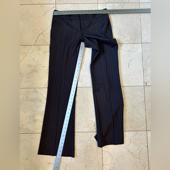 GUCCI Women’s Classic Tailored Brown PinStrip 2 PC Pant Suit 40 / 4, Small - Picture 16 of 16
